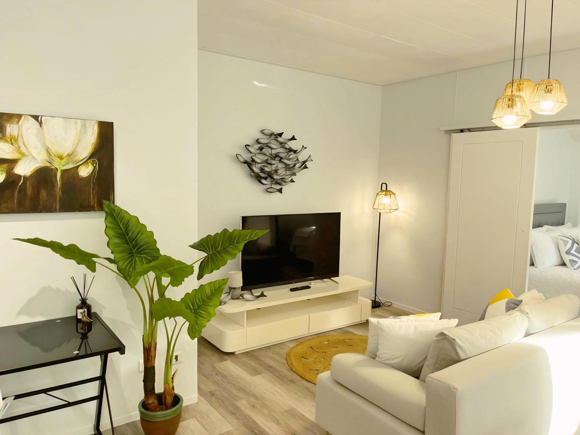 Tiaki Guesthouse - Cozy Modern Studio - 5Min Drive From The Beach And Punaauia Center 외부 사진